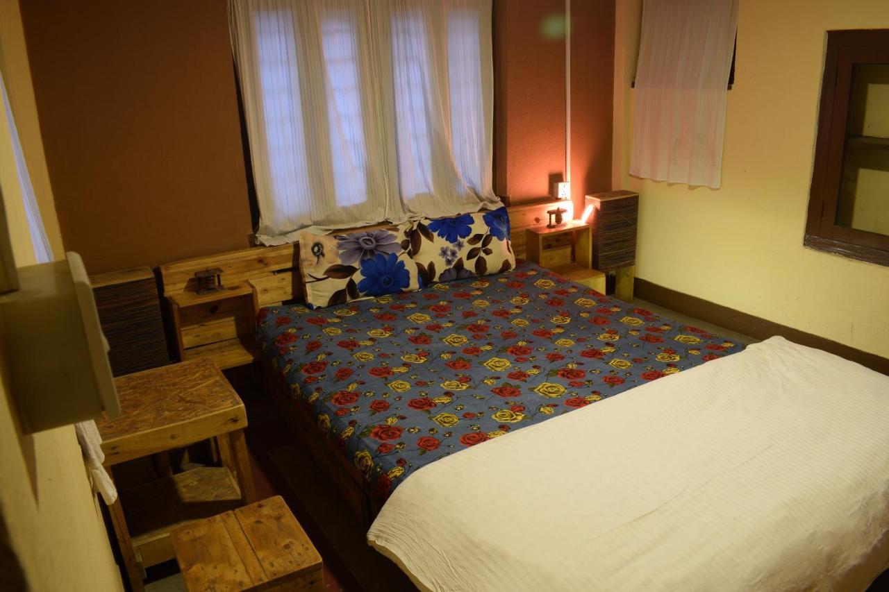 Happy Donkey Hostel Kathmandu Exterior foto